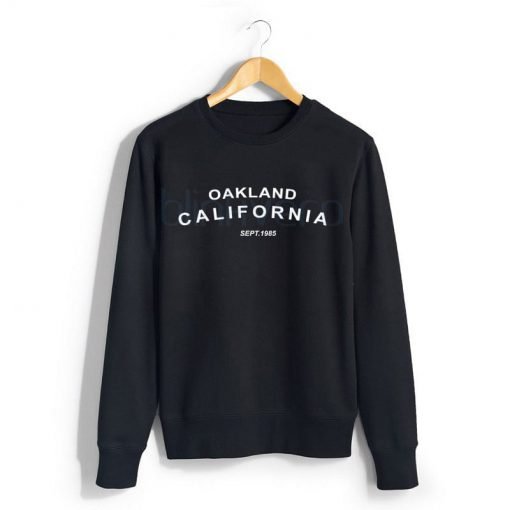 Oakland California Awesome Girls and Mens Sweatshirt Chirstmas size S to XXXL Unisex Adult